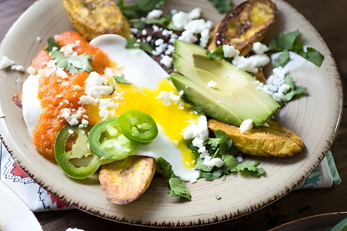 Receta de Huevos Motuleños