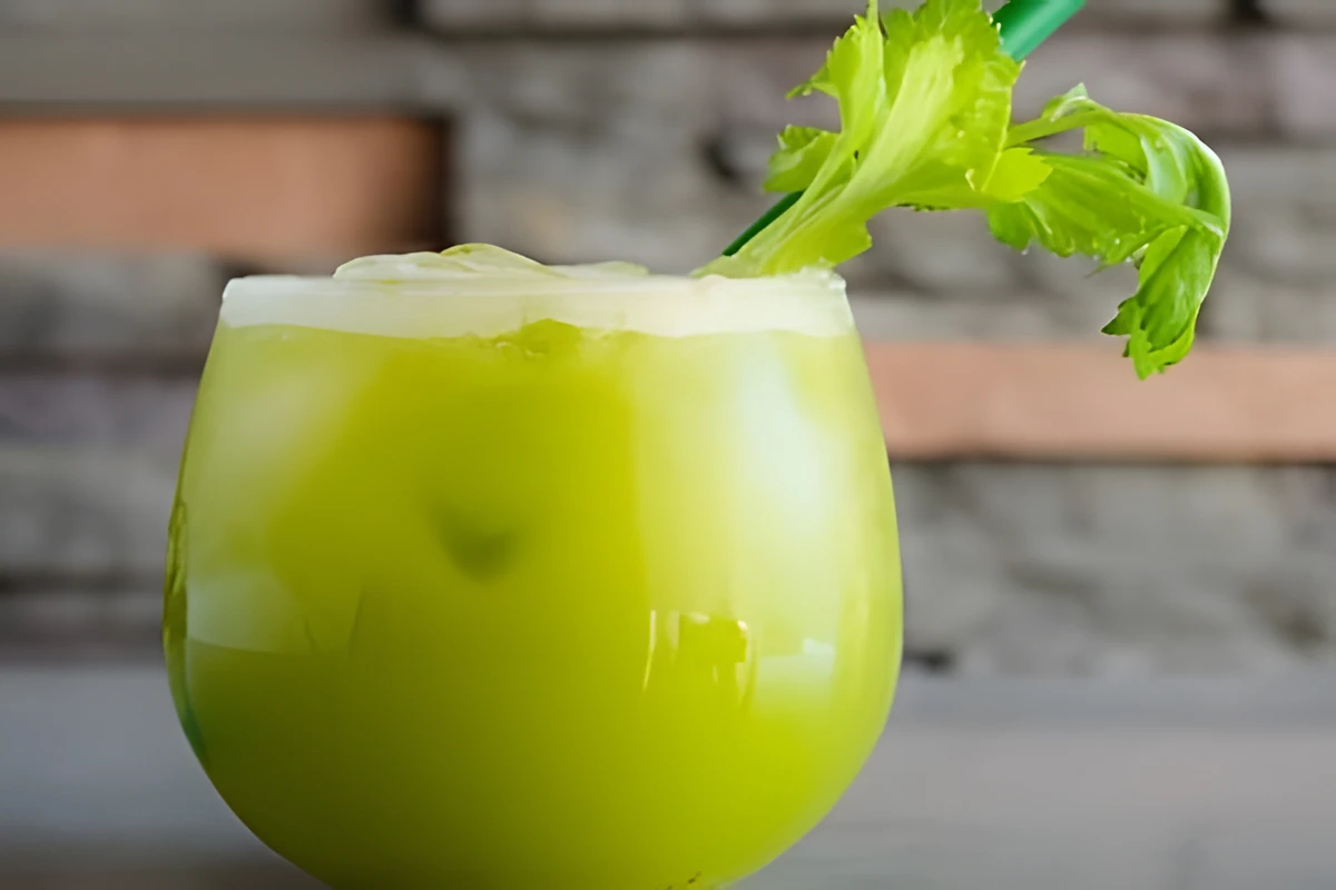 Receta de Jugo de Piña y Apio