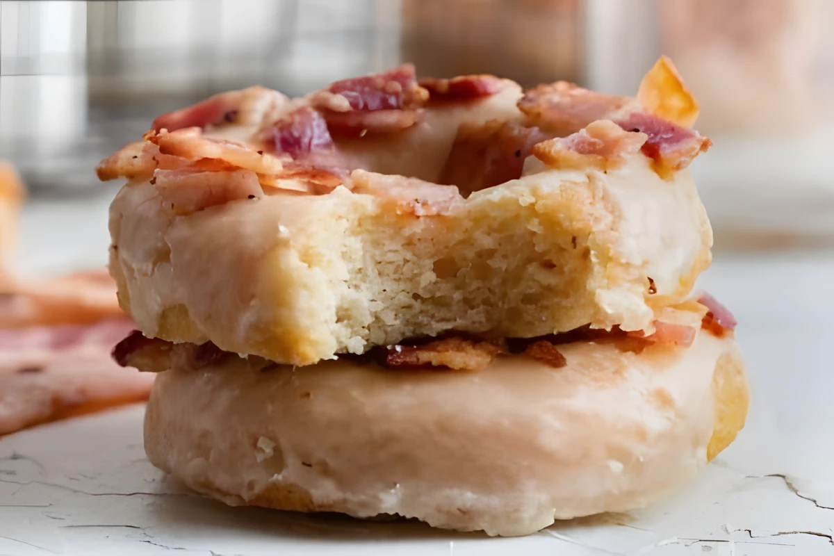 Receta de Donas de tocino y maple